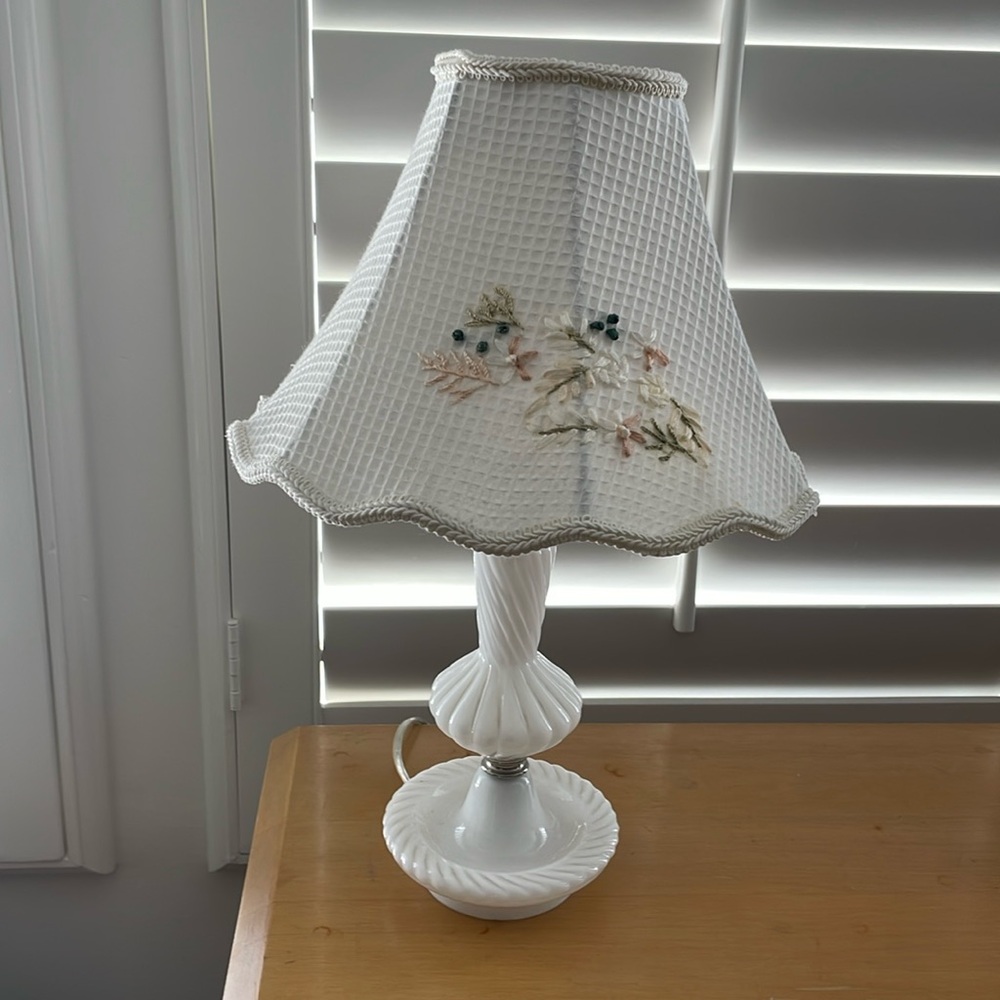 Mini lamp perfect for a child’s bedroom